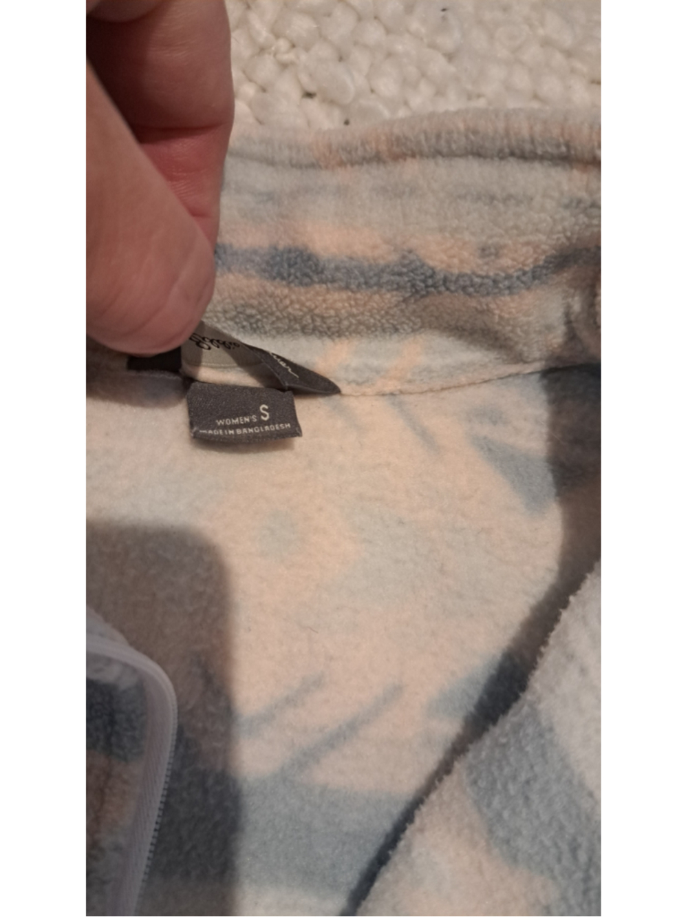617 - Eddie Bauer Quarter Zip Fleece Pullover | Blue & Cream Southwest Print | S - Picture 4 of 7